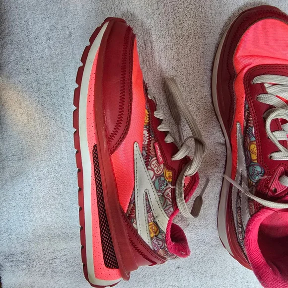 Women's Fila Red & Pink Sneakers US 4 - Picture 8 of 9